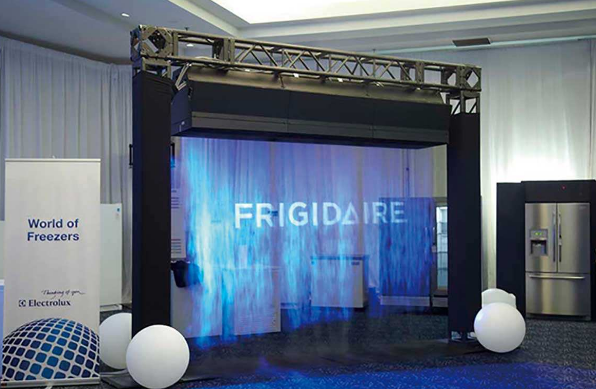 MOMO-LED:The application fields of fog screen projection include tourist attractions, science and technology museums, museums, exhibition halls, airports, stations, shopping malls, etc.