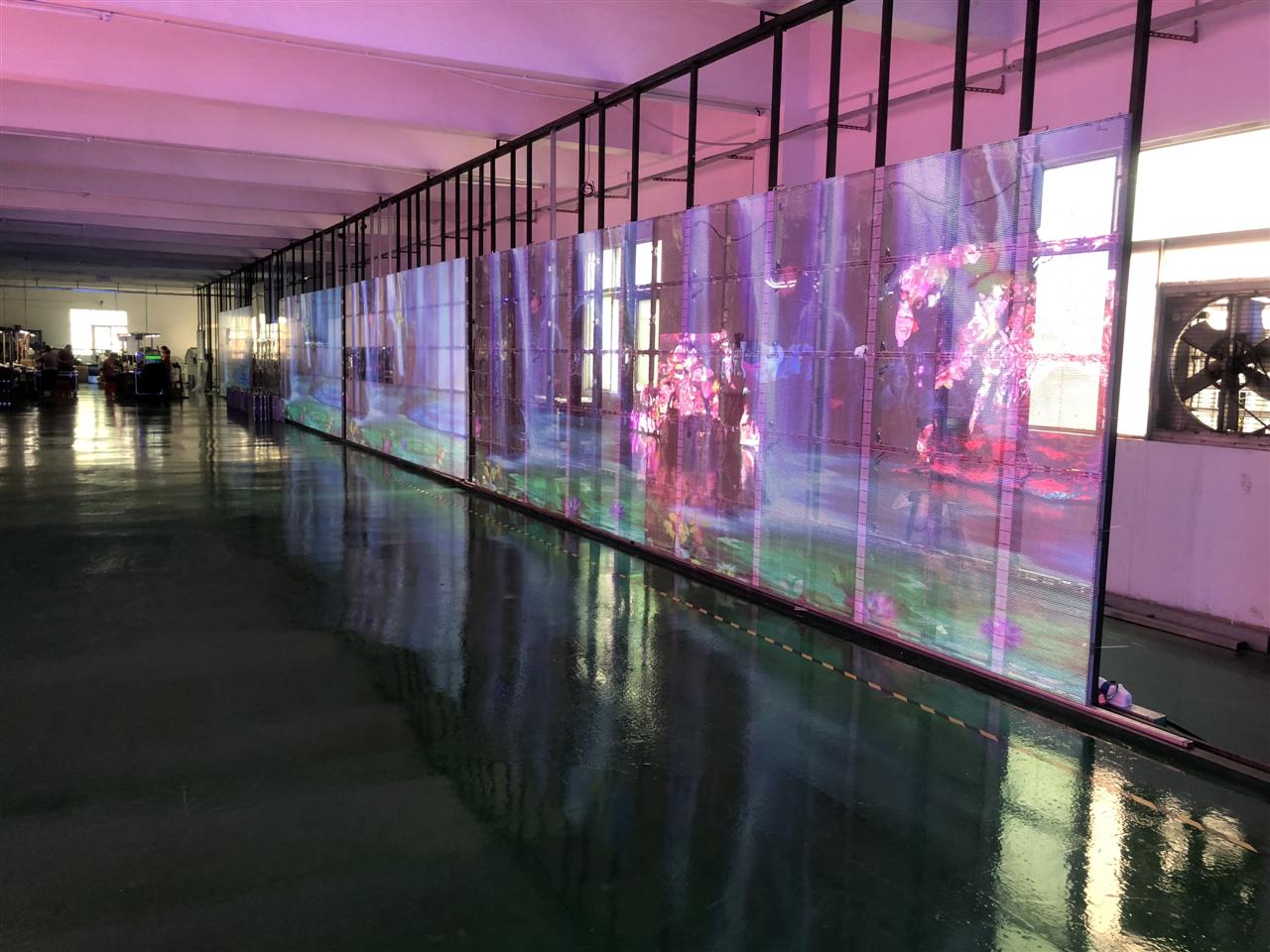 MOMO-LED:LED transparent screen